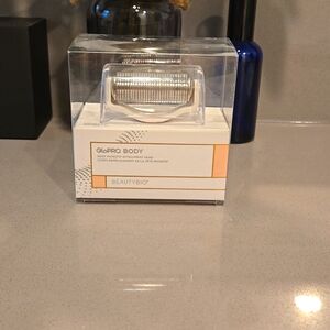 GloPRO Body microneedling attachment